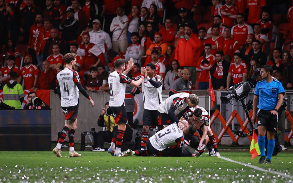 Comemoração do gol de De Arrascaeta