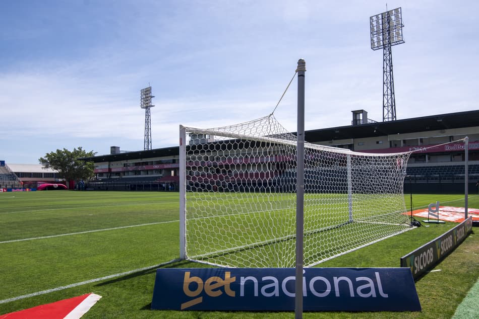 Estádio Cicero de Souza Marques recebe Bragantino x Fluminense (Foto: Marlon Costa/AGIF)