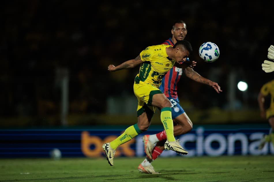 Bahia é goleado pelo Mirassol no Maião (Foto: Vinicius Silva/AGIF)