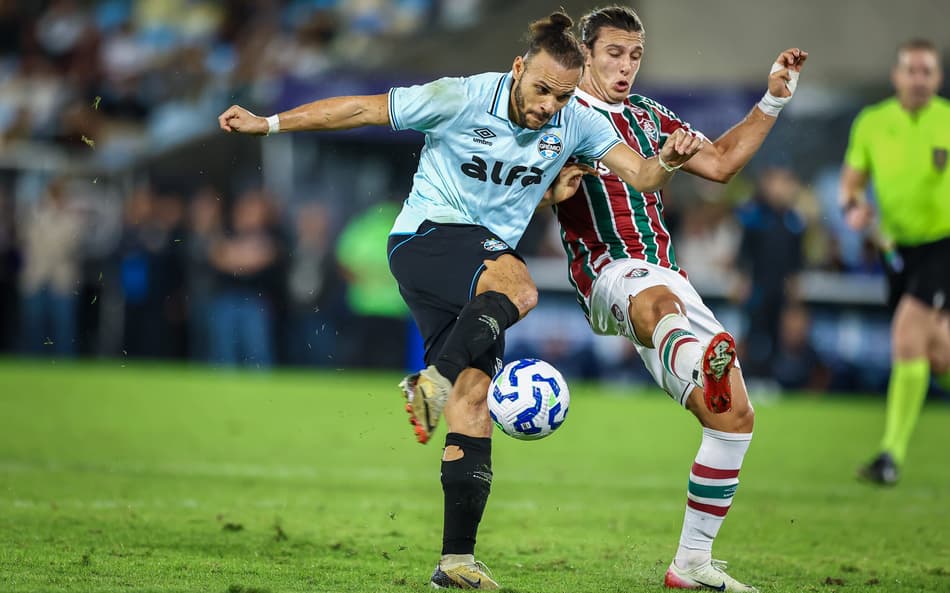 Braithwaite finaliza na derrota do Grêmio para o Fluminense. (Foto: Lucas Uebel/Grêmio FBPA)