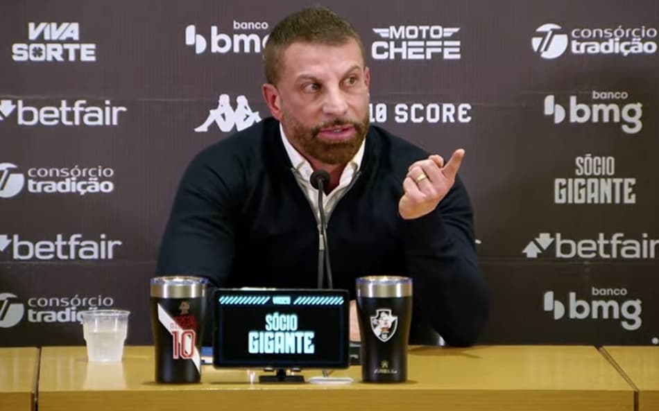 Pedrinho Coletiva Vasco
