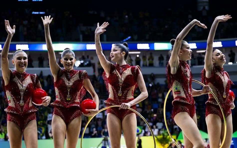 Conjunto do Brasil ao som de Evidências no Mundial de Ginástica Rítmica, Rio de Janeiro (Foto: Ivan Carvalho)