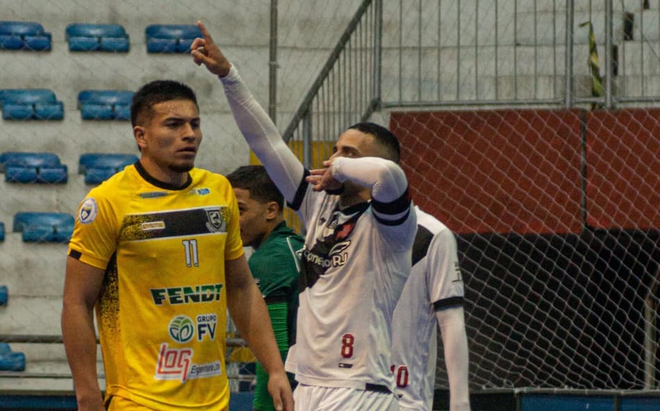 Jogador do Vasco celebra um dos gols sobre o Juventude-MS (Foto: Allan Pereira/Vasco)