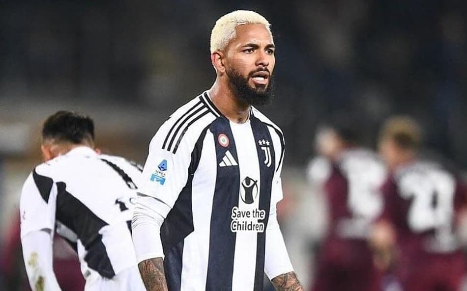 Douglas Luiz em ação pela Juventus (Foto: Divulgação/Instagram)