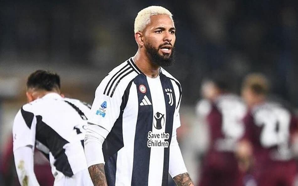Douglas Luiz em ação pela Juventus (Foto: Divulgação/Instagram)