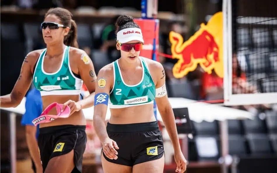 Duda-e-Ana-Patricia-em-acao-no-Elite-16-de-Gstaad-de-volei-de-praia