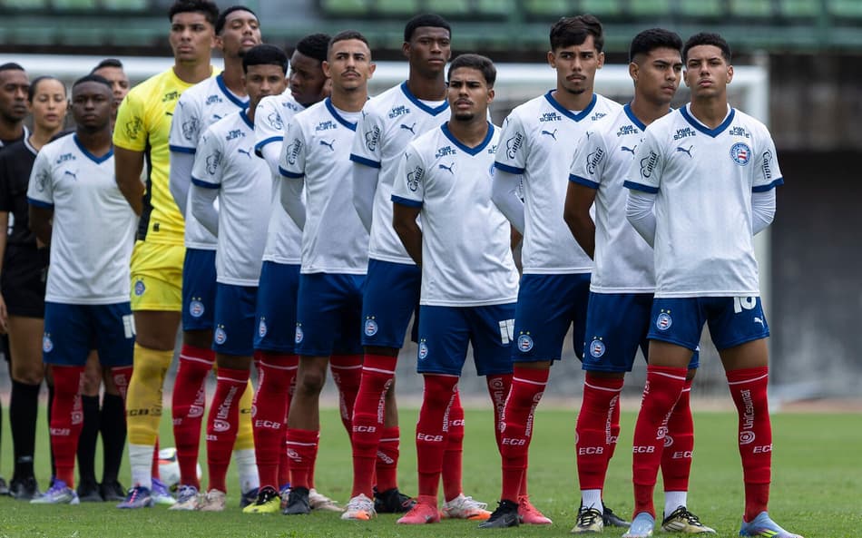 O Bahia entra em campo diante do IAPE, do Maranhão, pela Copa do Nordeste Sub-20. (Foto: Rafael Rodrigues/ Bahia)