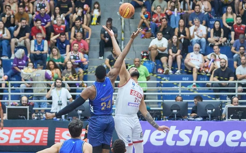Franca x Minas, jogo 1 das finais do NBB (foto: Flickr Sesi Franca)