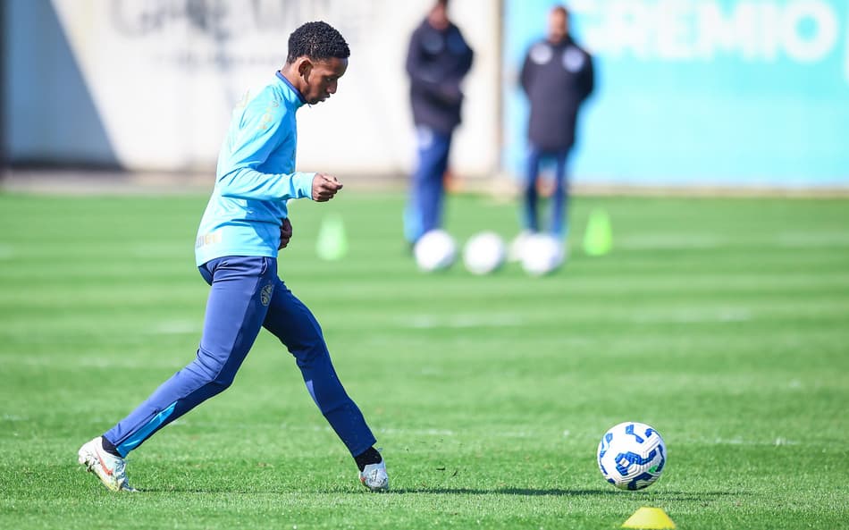 Gabriel Mec em treinamento do Grêmio. (Foto: Lucas Uebel/Grêmio FBPA)