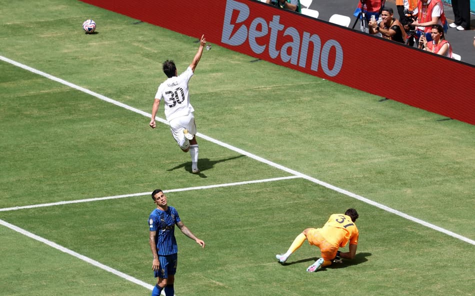 Gonzalo García comemora gol marcado pelo Real Madrid no Mundial (Foto: Sandra Montanez/AFP)
