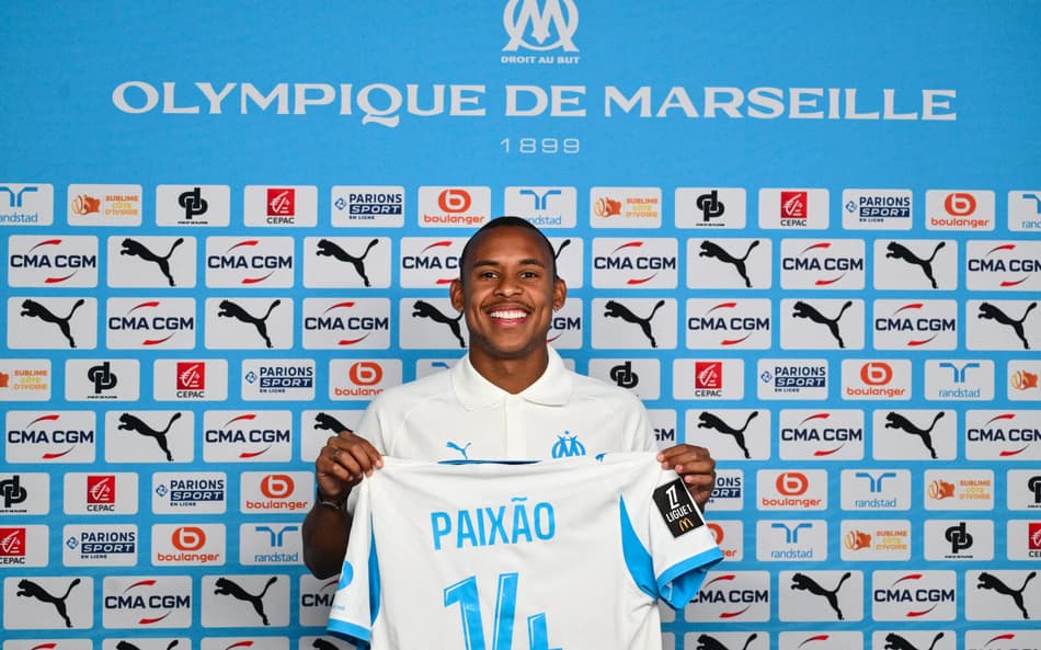 Igor Paixão durante apresentação pelo Olympique Marseille