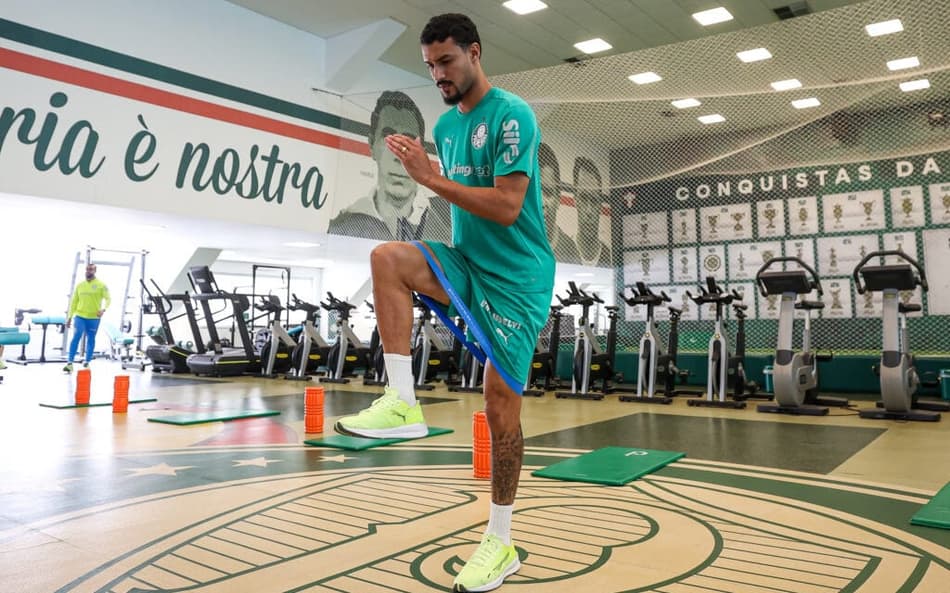 Jefté conheceu a Academia de Futebol nesta quarta-feira (Foto: Fabio Menotti/Palmeiras/by Canon)