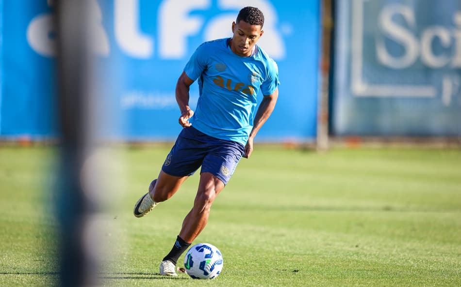 João Lucas, lateral direito do Grêmio. (Foto: Lucas Uebel/Grêmio FBPA)