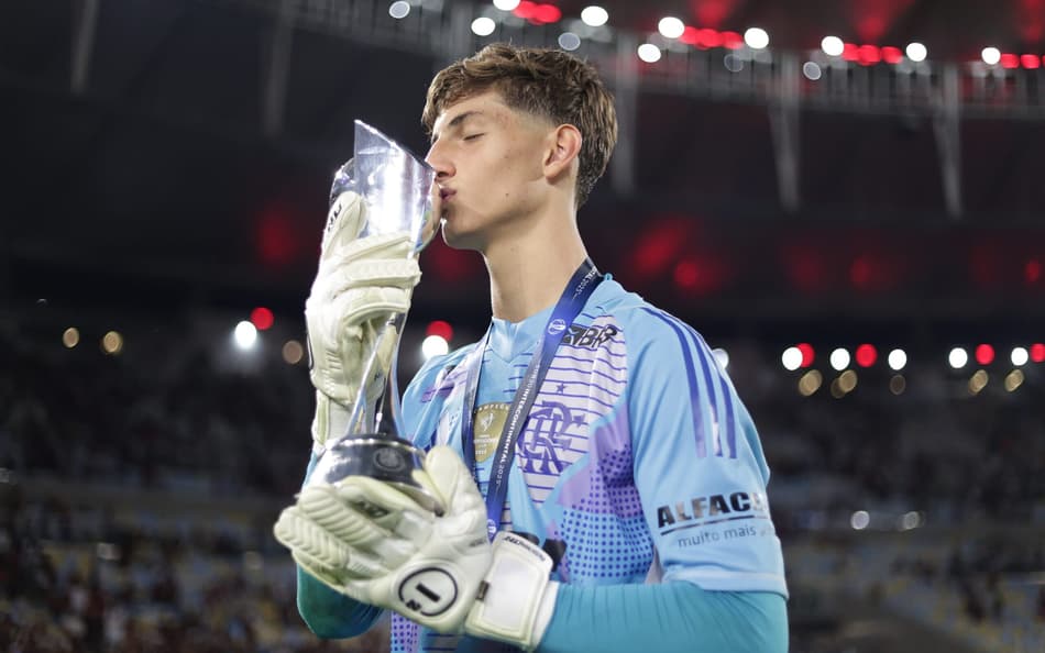 Léo Nannetti comemora título Mundial (Foto: Gilvan de Souza/Flamengo)