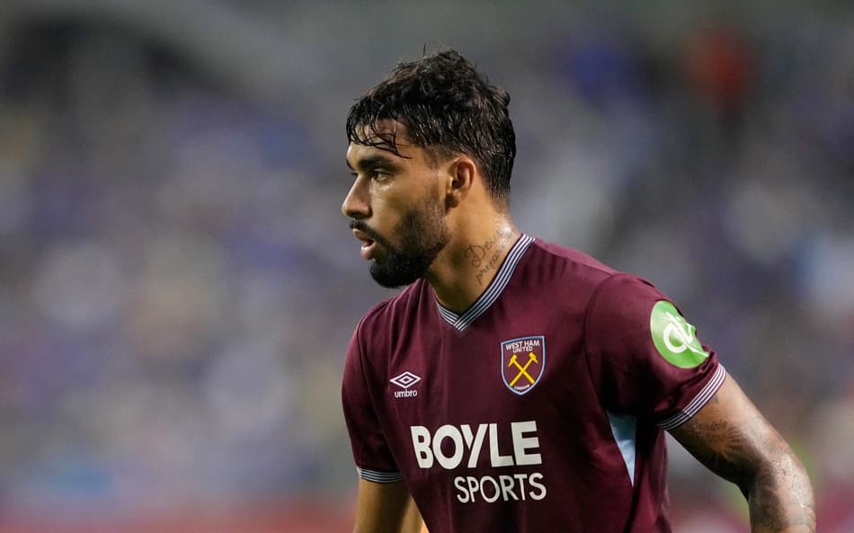 Lucas Paquetá em ação pelo West Ham durante amistoso contra o Everton