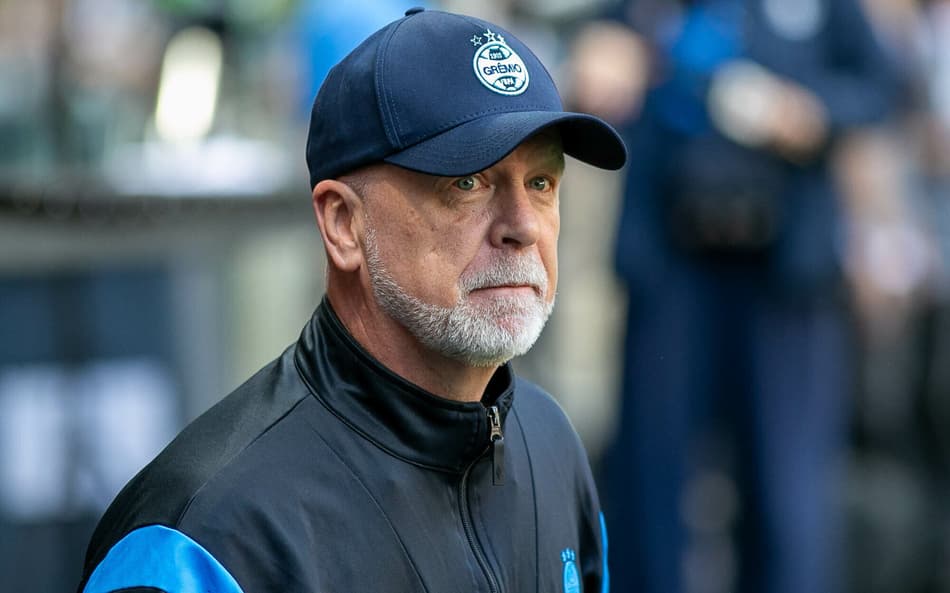 Mano Menezes, técnico do Grêmio. (Foto: Fernando Moreno/AGIF)