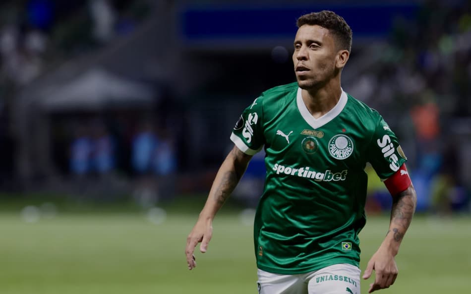 Marcos Rocha em partida do Palmeiras. (Foto: Marcello Zambrana/AGIF)