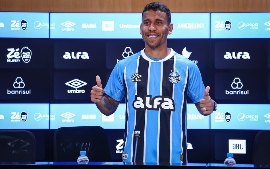 Marcos Rocha em sua apresentação no Grêmio. (Foto: Lucas Uebel/Grêmio FBPA)