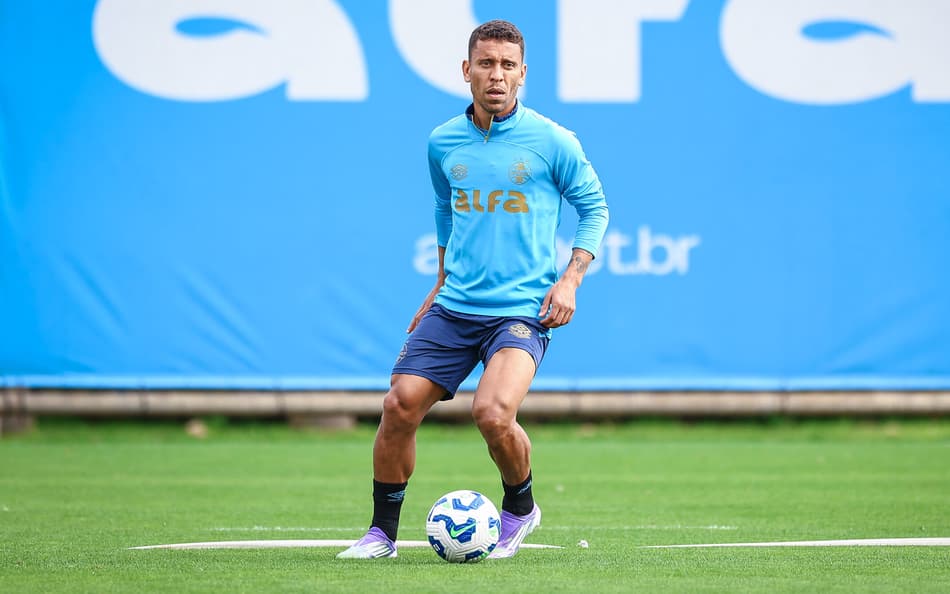Marcos Rocha em seu primeiro treinamento. (Foto: Lucas Uebel/Grêmio FBPA)
