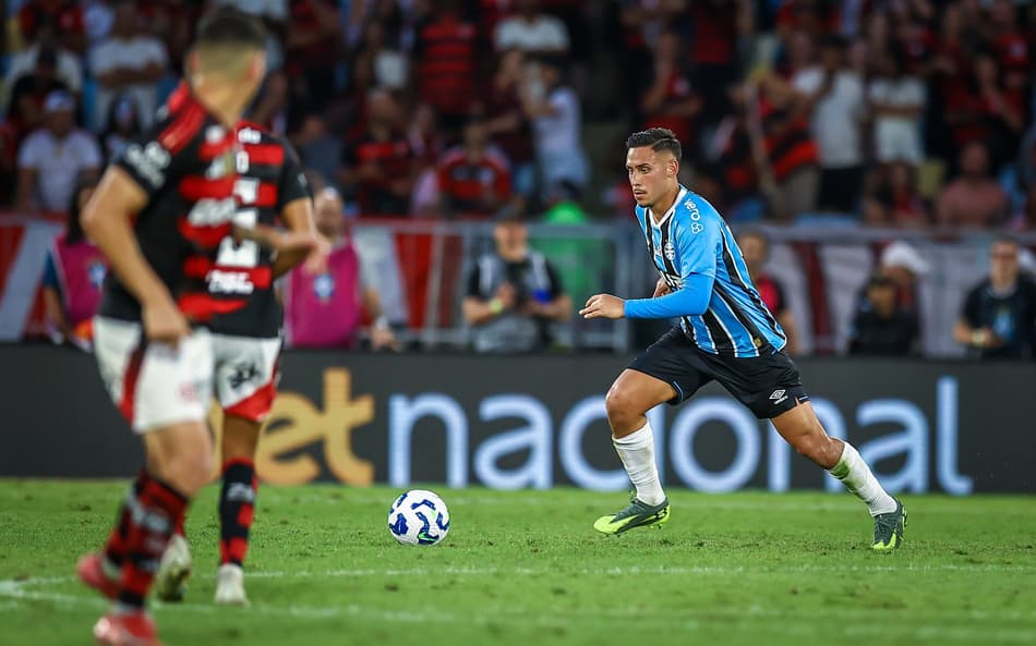 Zagueiro e volante, Erick Noriega é destaque em estreia pelo Grêmio contra o Flamengo