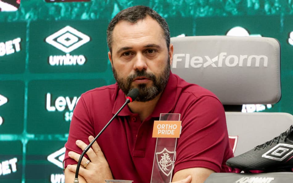 Presidente do Fluminense, Mário Bittencourt durante coletiva de imprensa no CT Carlos Castilho