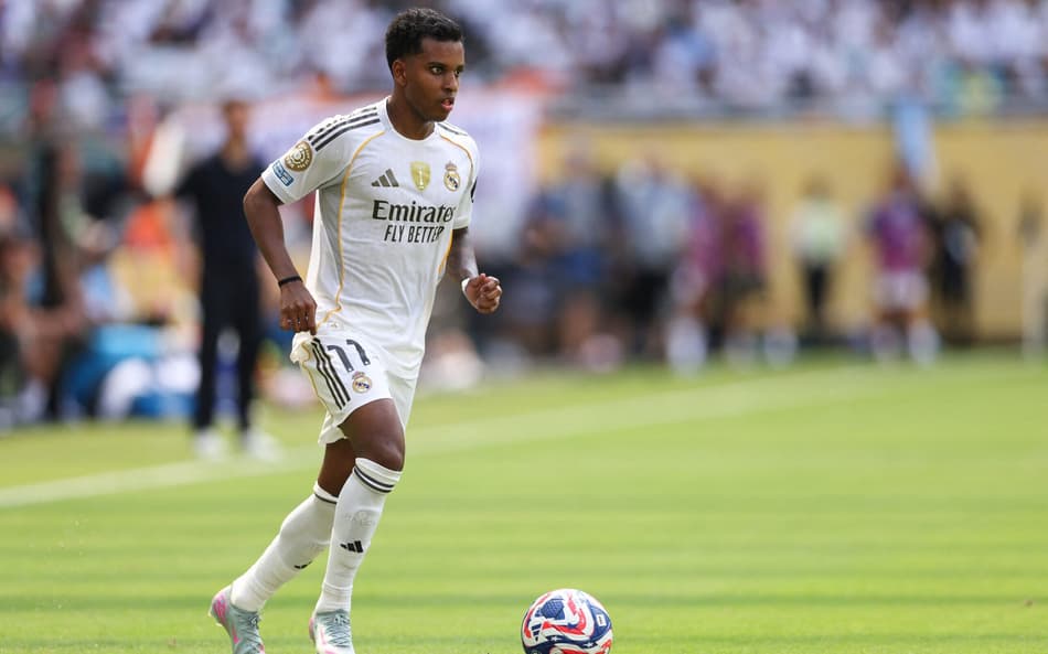 Rodrygo em ação pelo Real Madrid na estreia do Mundial