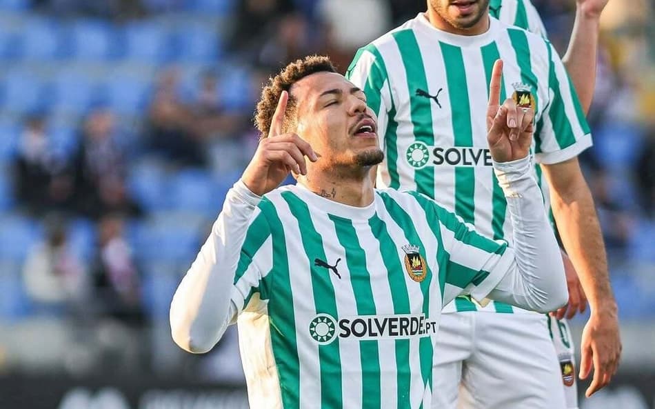 Clayton brilha no Rio Ave com 19 gols (Foto: Reprodução/ Instagram)