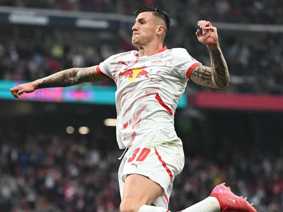 Benjamin Sesko, atacante do RB Leipzig (Foto: Reprodução)