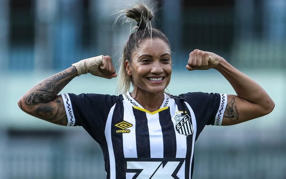 Laryh comemora gol pelo Santos (Foto: redes sociais)