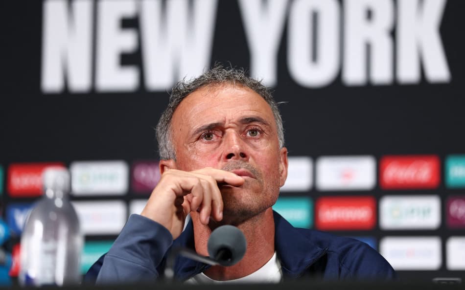 Técnico do PSG, Luis Enrique durante coletiva da final do Mundial de Clubes