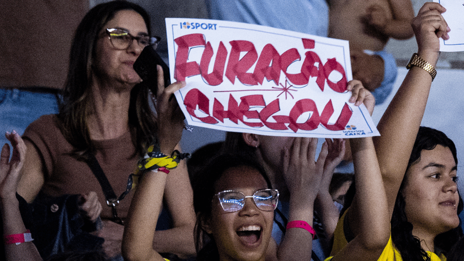 Torcida de Geovanna Santos no primeiro dia do Mundial de Ginástica Rítmica do Rio de Janeiro (Foto_ Ivan Carvalho _ CBG)