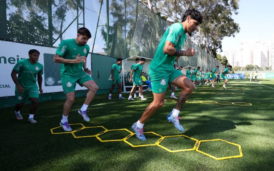 Palmeiras encerra preparação para pegar o Corinthians, e Abel prepara mudanças