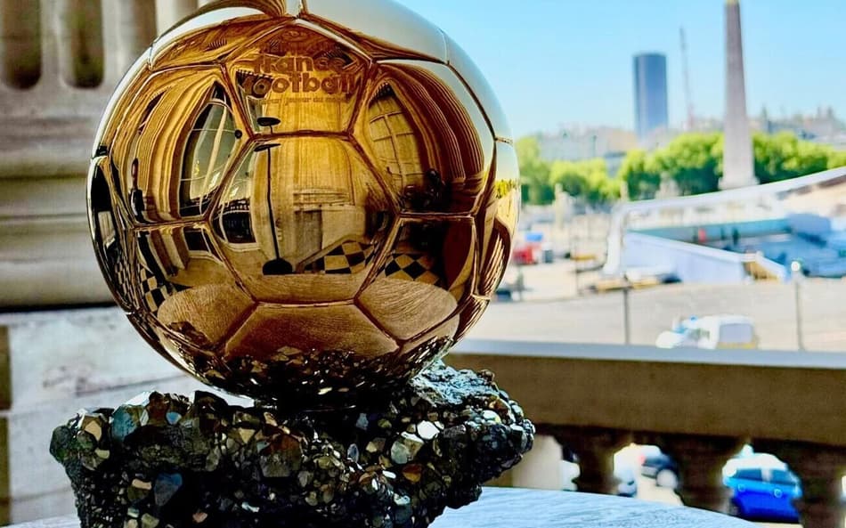 Troféu do Bola de Ouro, que será entregue ao vencedor em evento no dia 22 de setembro