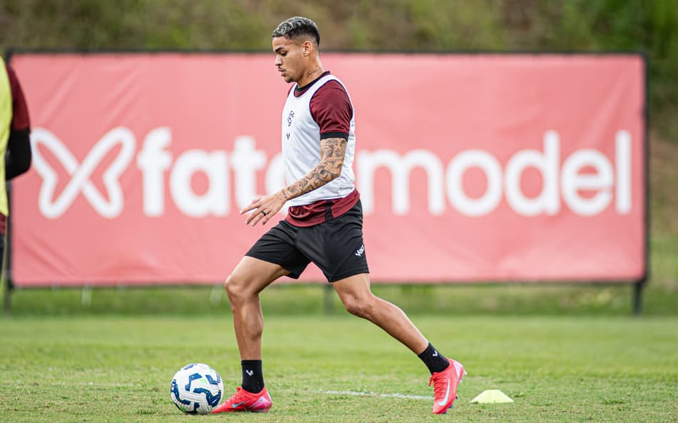 Maykon Jesus em treino do Vitória (Foto: Victor Ferreira / EC Vitória)