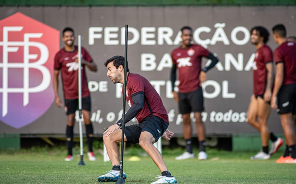 Jogadores do Vitória treinam no Barradão (Foto: Victor Ferreira / EC Vitória)