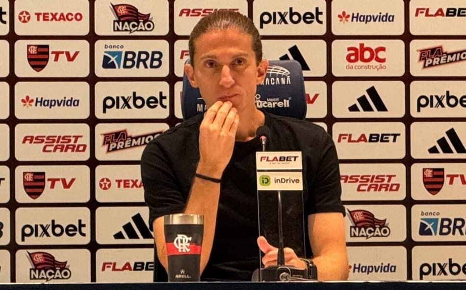 Filipe Luís na entrevista coletiva do Flamengo
