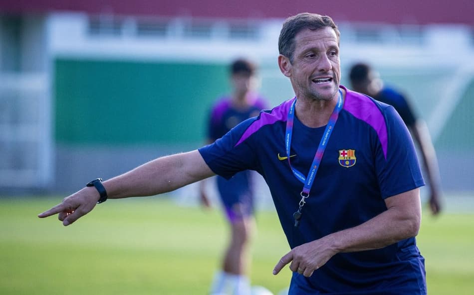 Juliano Belletti lamentou a derrota do Barcelona para o Flamengo no Intercontinental Sub-20 e explicou o sucesso de Jan Virgili.