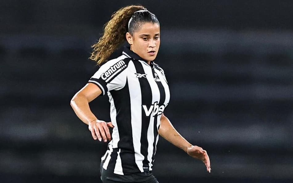 Grazy, zagueira do Botafogo, joga final contra o Santos. (Foto: Arthur Barreto / Botafogo)