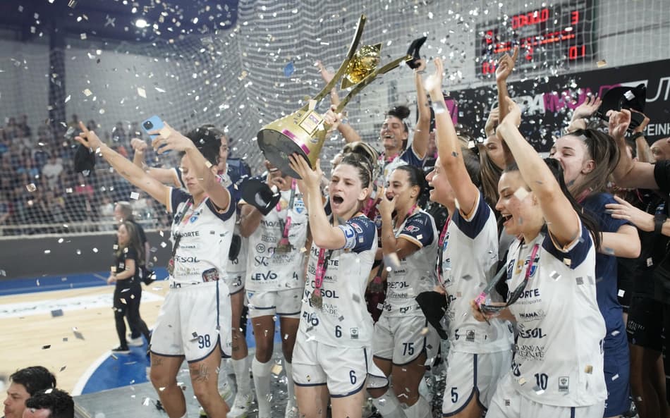 Futsal: Stein Cascavel conquista o tetra da Copa Mundo; Lance! transmitiu