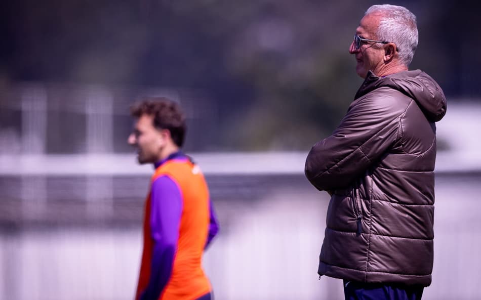 Dorival Jr. tem dúvidas para o duelo com o Vasco (Foto: Rodrigo Coca/Agência Corinthians)