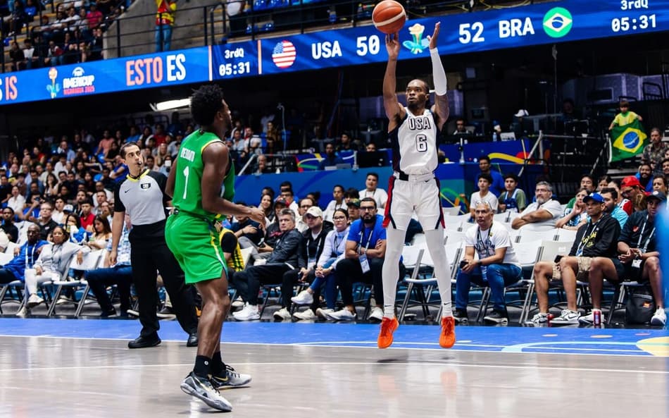 Brasil e Estados Unidos se enfrentam na Americup de Basquete (Foto: Divulgação / Fiba)