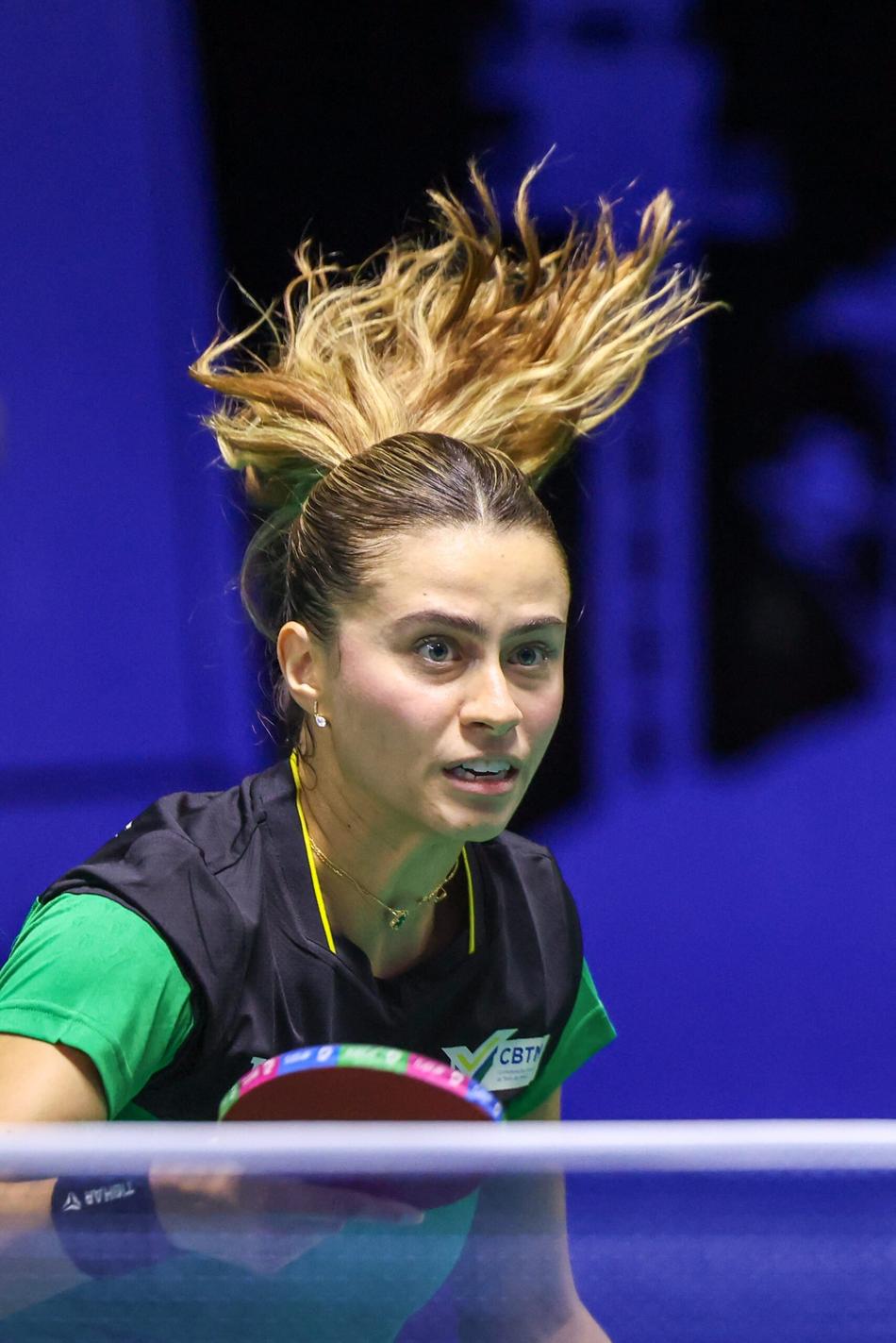 A brasileira Bruna Takahashi em ação em Foz do Iguaçu (Foto: Abelardo Mendes Jr/ CalderanoTM)