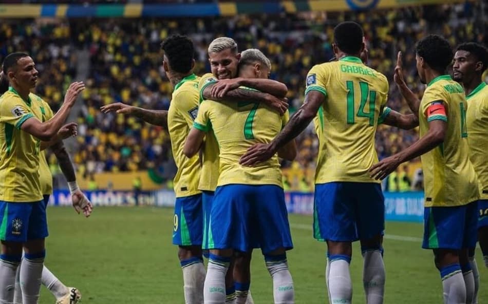 Bruno Guimarães confessou desejo de atuar em gigante brasileiro (Foto: Reprodução/Instagram)
