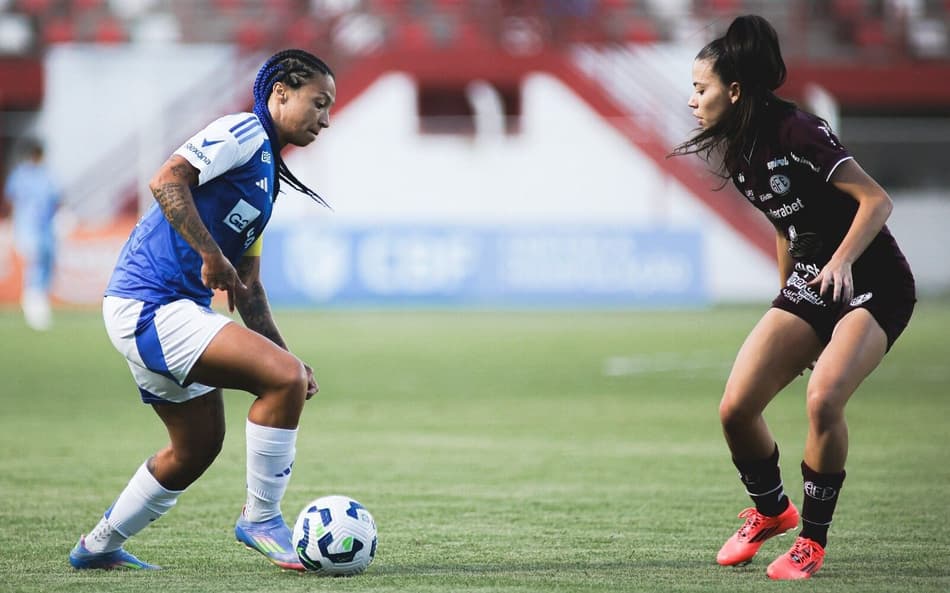 Byanca Brasil em duelo entre Cruzeiro e Sport, pelo Brasileirão feminino. (Foto: Gustavo Martins/ Cruzeiro)