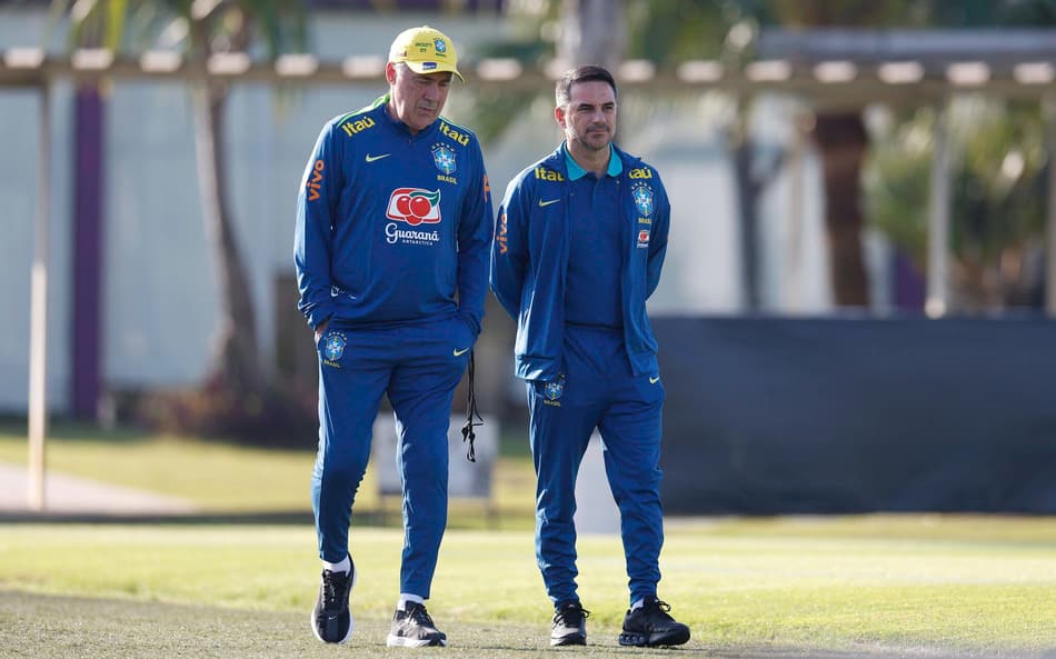 Carlo Ancelotti e Rodrigo Caetano têm sido inseparáveis na Seleção Brasileira