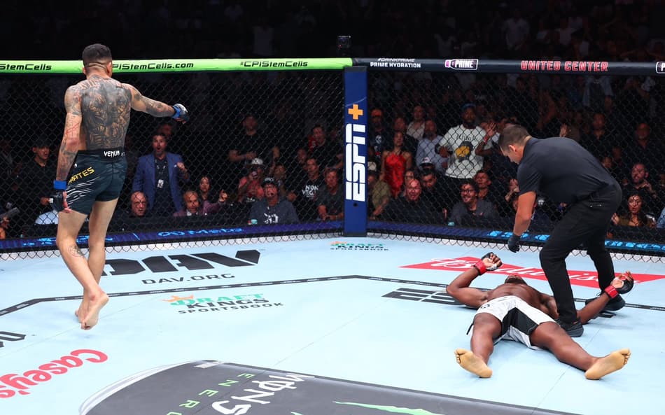 Carlos Prates após vitória no UFC 319 (Foto: Divulgação/UFC)