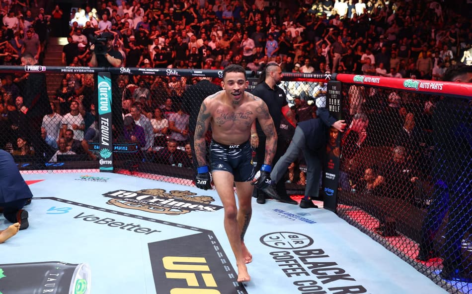 Carlos Prates após vitória no UFC 319 (Foto: Divulgação/UFC)