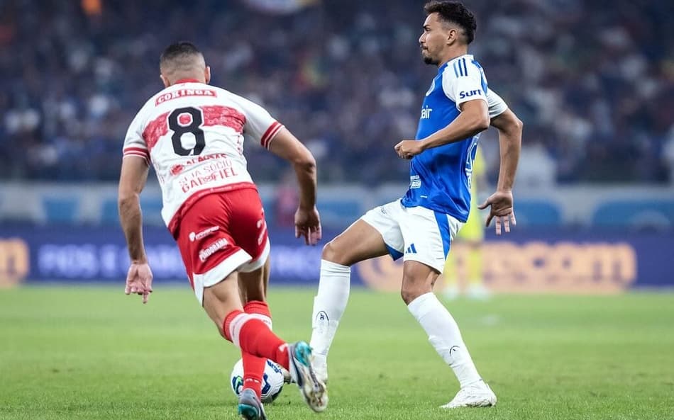 eduardo em cruzeiro x crb (Foto: Gustavo Aleixo / Cruzeiro)