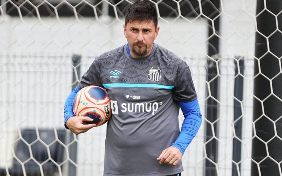 Fabricio de Paula atuou como preparador de goleiras do Santos. (Foto: Pedro Ernesto Guerra Azevedo/Santos FC)