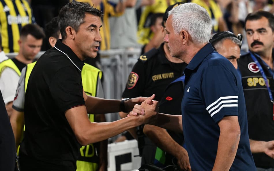 Fenerbahçe e Benfica empataram por 0 a 0 pela partida de ida dos Playoffs da Champions League (Foto: Ozan KOSE / AFP)